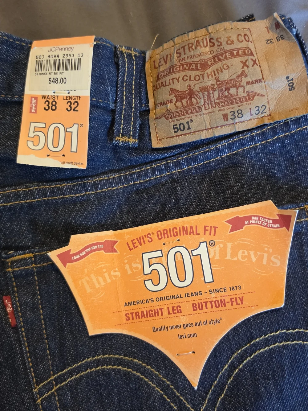 2 Pair Levi's 501 Straight Leg Jeans in Dark Indigo. New With Tags. Size 38x32.